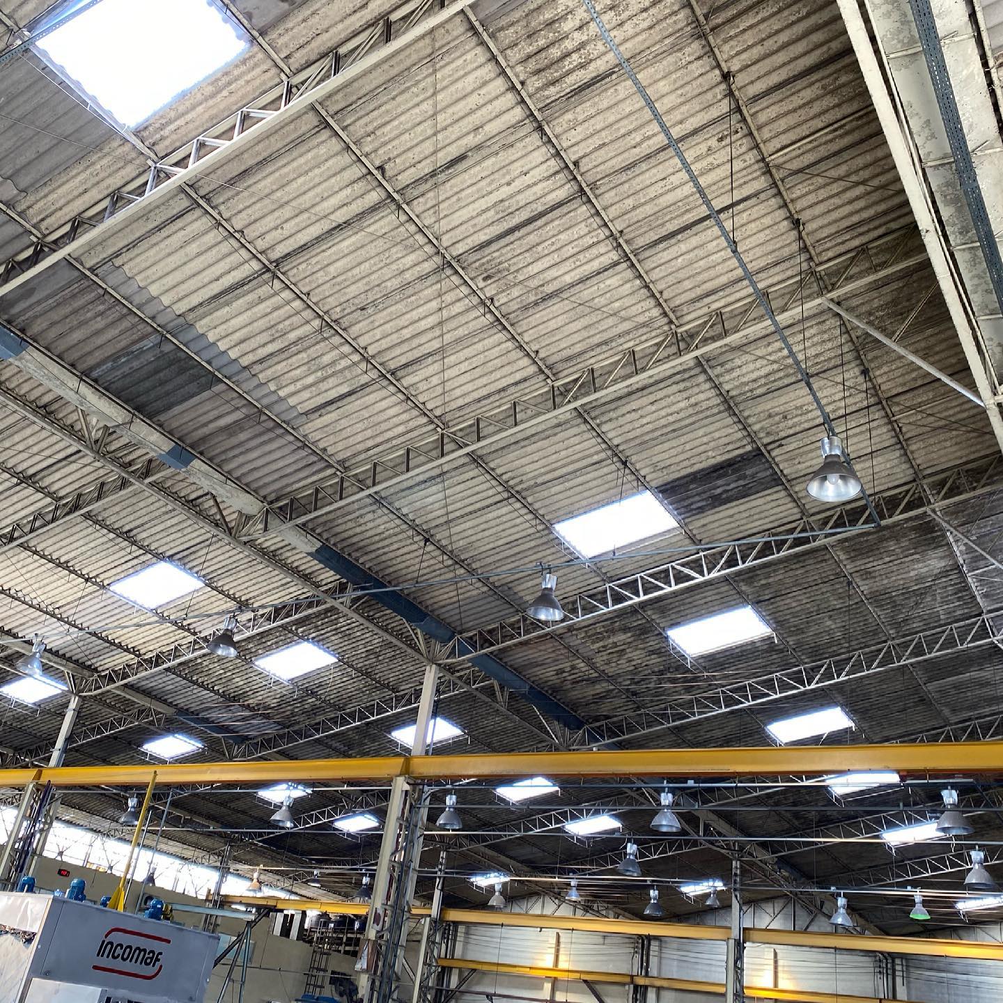 reforma de telhados industriais.jpg